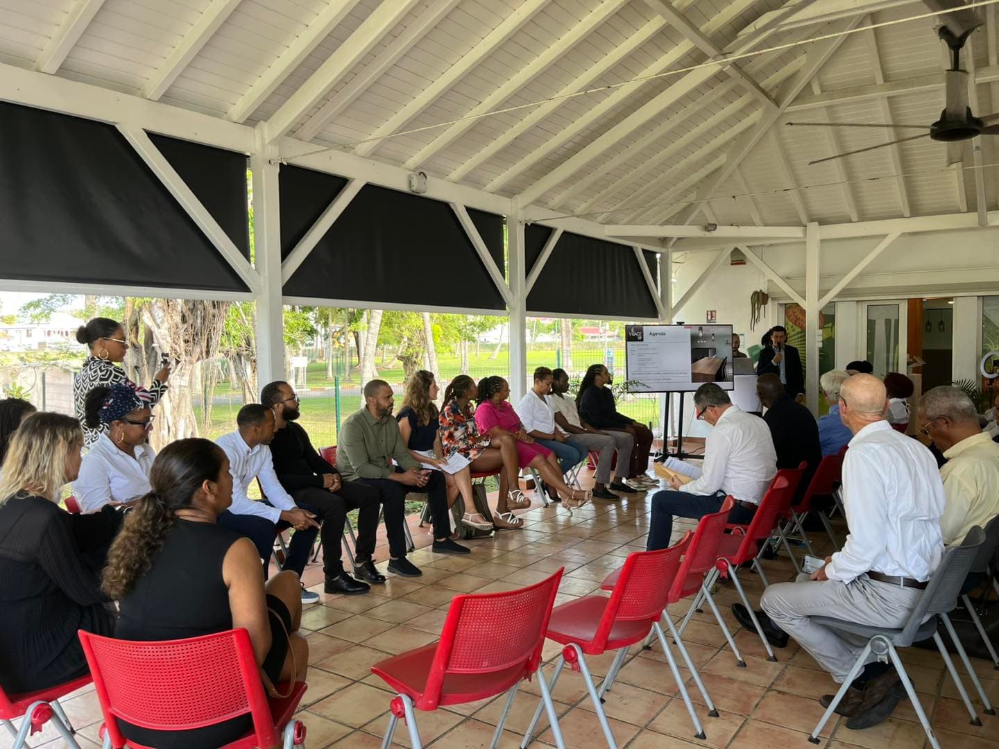 Ce mercredi 8 avril, le préfet de la région Guadeloupe a visité le Village by CA Guadeloupe